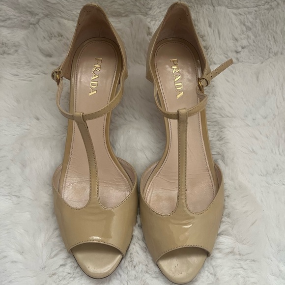 Prada shoes - Picture 2 of 8